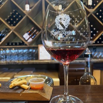 Robert Renzoni Vineyards - Wineries Near Me - Temecula, California