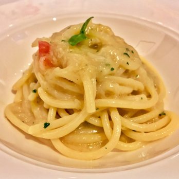 Il Luogo di Aimo e Nadia - Spaghettoni of Semolina Durum Wheat (Cavalieri) with Green Onion and Hot Pepper Sauce, Olive Oil and Basil from Liguria - Italian Near Me - Milan, Michigan Il Luogo di Aimo e Nadia - Spaghettoni of Semolina Durum Wheat (Cavalieri) with Green Onion and Hot Pepper Sauce, Olive Oil and Basil from Liguria - Italian Near Me - Milan, Michigan