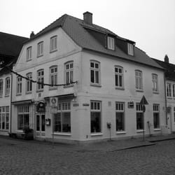 Connys Bistro