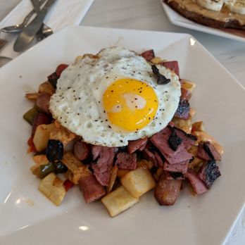 Dots Cafe - Breakfast Pastrami hash - Cafes Near Me - Pasadena, California