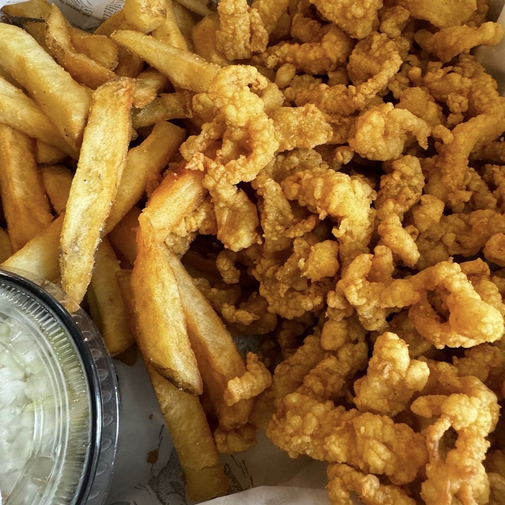 Iggy's Doughboys & Chowder House - Fried Clam Strip Dinner - Seafood Near Me - Narragansett, Rhode Island