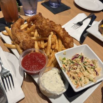 Kenwood's Kitchen & Tap - Comfort Food Near Me - Costa Mesa, California