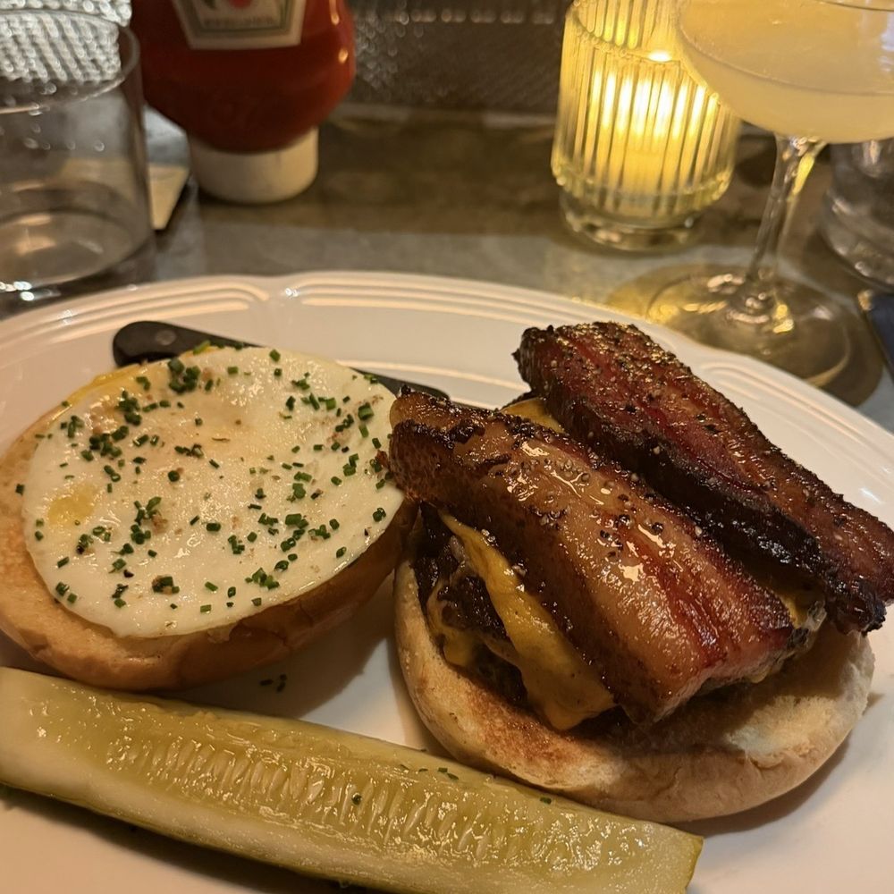 Au Cheval - Bars Near Me - Chicago, Illinois Au Cheval - Bars Near Me - Chicago, Illinois