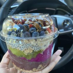 IV Juice Bar - IE bowl