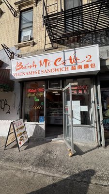 Bánh Mì Cô Út 2 by null