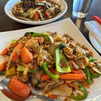 Holy Khao - Laotian Near Me - Garland, Texas