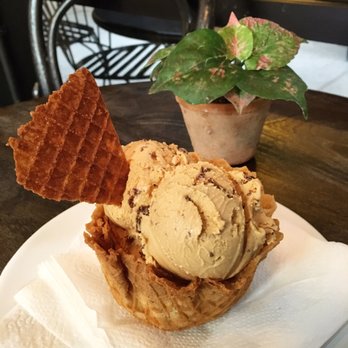 La Argentina - Dulce de Leche Chocolate Chip Gelato - Coffee & Tea Near Me - Katy, Texas La Argentina - Dulce de Leche Chocolate Chip Gelato - Coffee & Tea Near Me - Katy, Texas