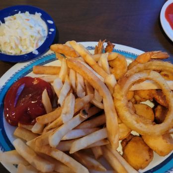 New England Eatery & Pub - Fried shrimp and scallop - Seafood Near Me - Melbourne Beach, Florida