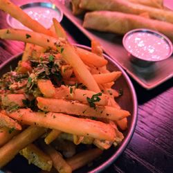 Puttshack - St. Louis - Garlic Fries and Tailpipes