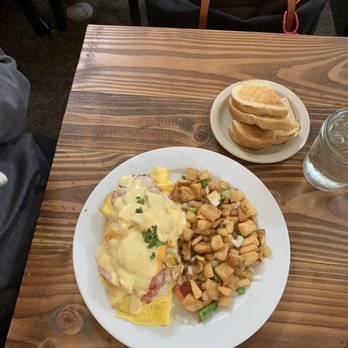 Z Cafe - Monte cristo omelet and home fries - Breakfast & Brunch Near Me - Bonsall, California