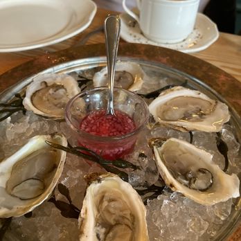 Dalida - Half dozen oysters - Mediterranean Near Me - San Francisco, California Dalida - Half dozen oysters - Mediterranean Near Me - San Francisco, California