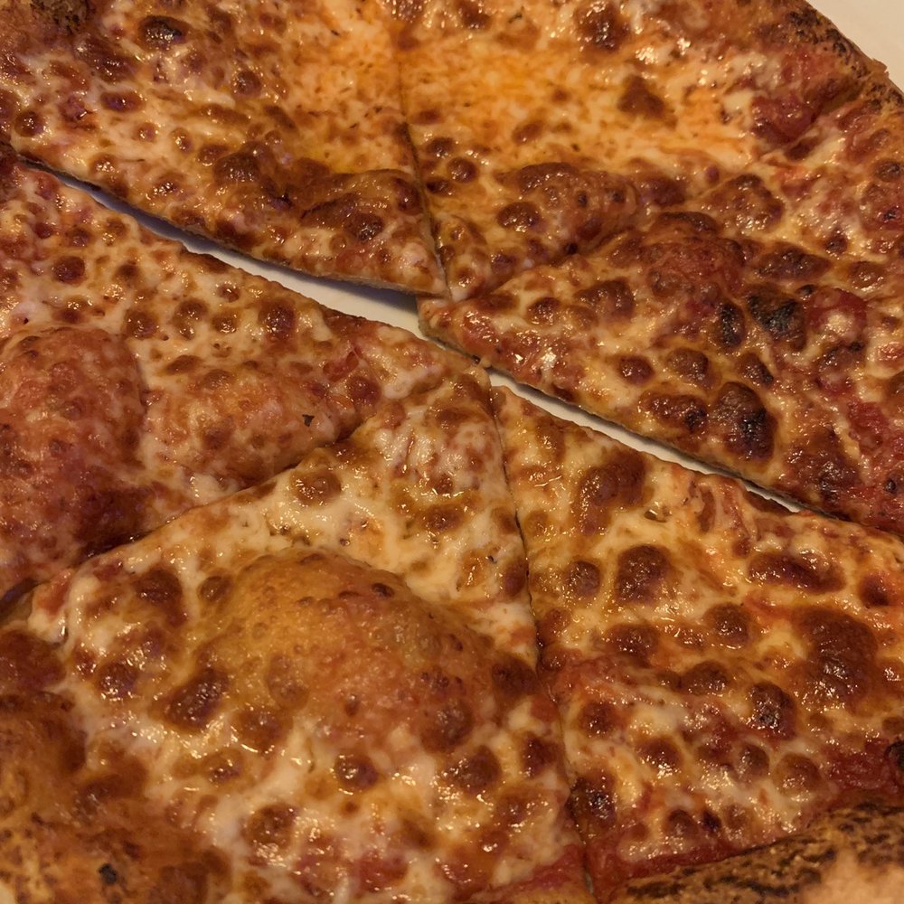 Quinns Irish Pub - Awesome cheese pizza - Irish Pub Near Me - Worcester, Massachusetts Quinns Irish Pub - Awesome cheese pizza - Irish Pub Near Me - Worcester, Massachusetts