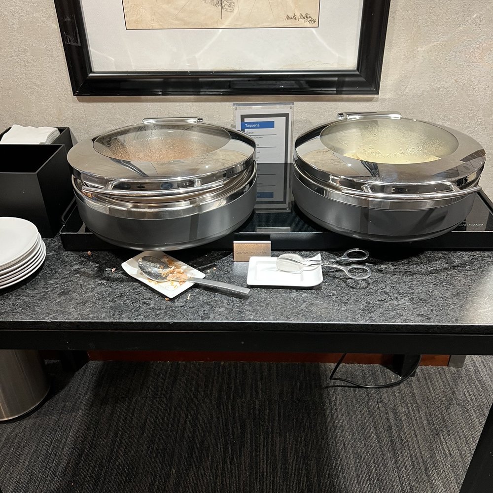 United Club - Chicken soft tacos - Airport Lounges Near Me - Dulles, Virginia