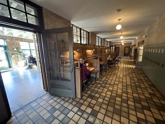 Emmett's Cafe by null