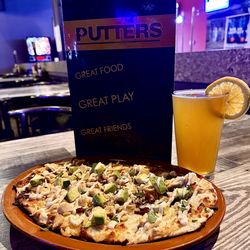 Putters Bar & Grill