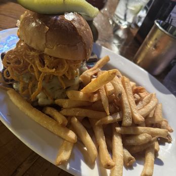 Krapils Steakhouse & Patio - Steakhouses Near Me - Worth, Illinois