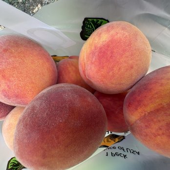 Hartland Orchard - Fruits & Veggies Near Me - Markham, Virginia