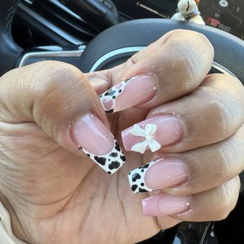 La Bamba Nails - Cow chi nails - Nail Salons Near Me - Huntington Park, California La Bamba Nails - Cow chi nails - Nail Salons Near Me - Huntington Park, California