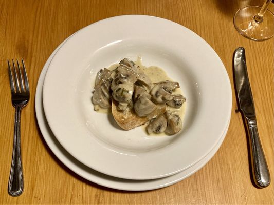 Danielle's Bistro by null