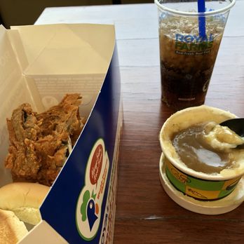 Royal Farms - Oh my! - The Gravy - Terrible; Mash Potatoes tasted very old and tasteless. - Gas Stations Near Me - Newark, Delaware Royal Farms - Oh my! - The Gravy - Terrible; Mash Potatoes tasted very old and tasteless. - Gas Stations Near Me - Newark, Delaware