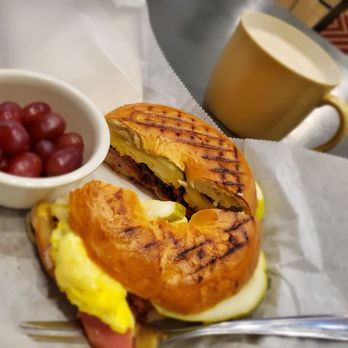 Porter Books & Bread - Breakfast is served - Sandwiches Near Me - Indianapolis, Indiana