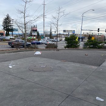 Safeway - a manhole in the middle of a parking lot - Grocery Near Me - Lynnwood, Washington Safeway - a manhole in the middle of a parking lot - Grocery Near Me - Lynnwood, Washington