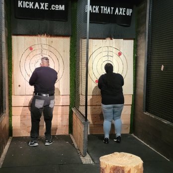 Kick Axe Throwing - Bars Near Me - Brooklyn, New York