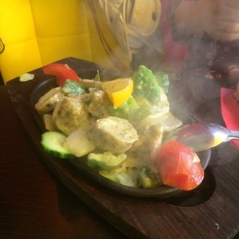 Swagat India - Hähnchenfilet gehackt, Gemüse , Reis, Klasse gewürzt, 11,80 EURo - Indian Near Me - Berlin, BE