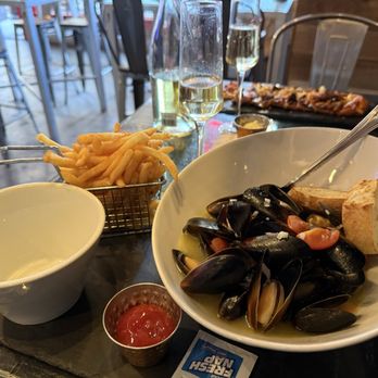 Tapas & Beers - Mussels with Fries - French Near Me - San Diego, California Tapas & Beers - Mussels with Fries - French Near Me - San Diego, California