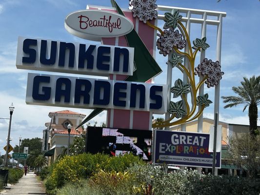 Sunken Gardens by null