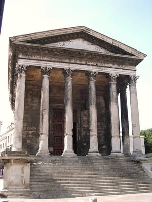 Maison Carrée by null