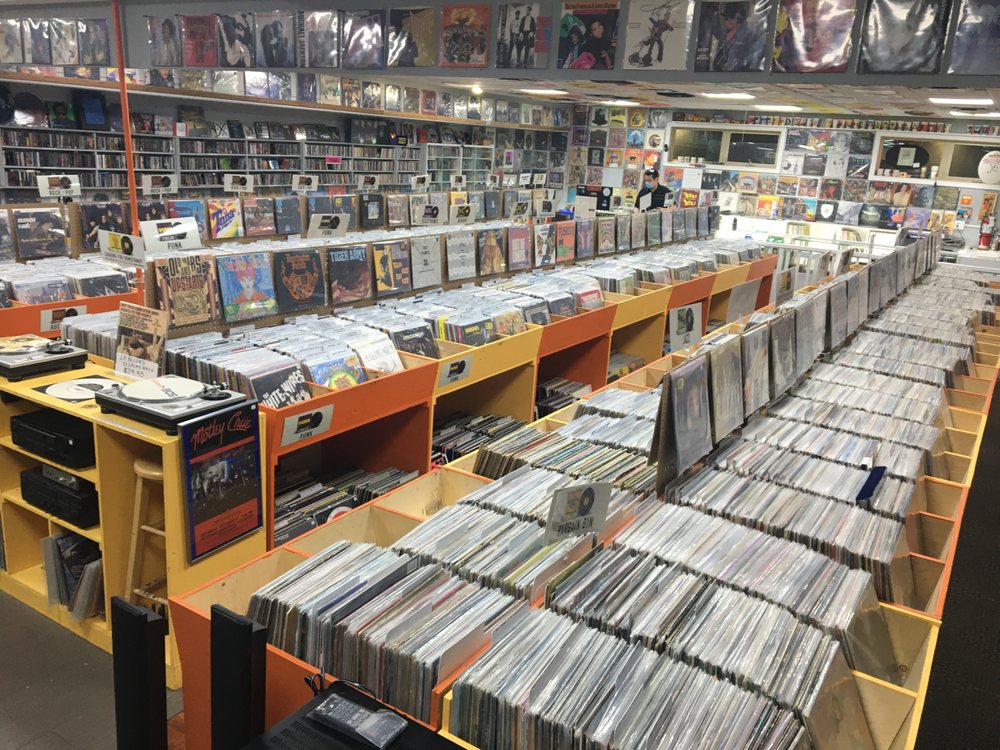 RECORD COLLECTORS PARADISE Updated October 2024 17 Photos & 16