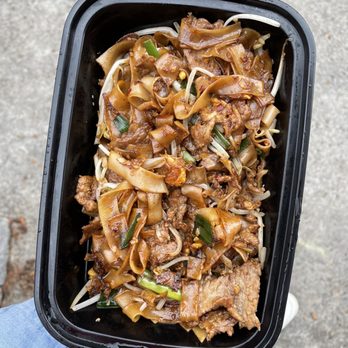 Little Bangkok - Beef chow hor fun - Thai Near Me - Knoxville, Tennessee Little Bangkok - Beef chow hor fun - Thai Near Me - Knoxville, Tennessee