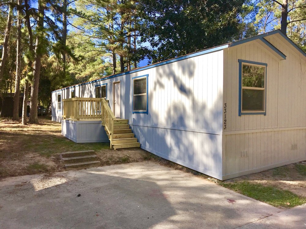 PINEDALE MOBILE HOME PARK 32927 State Hwy 249, Pinehurst, Texas