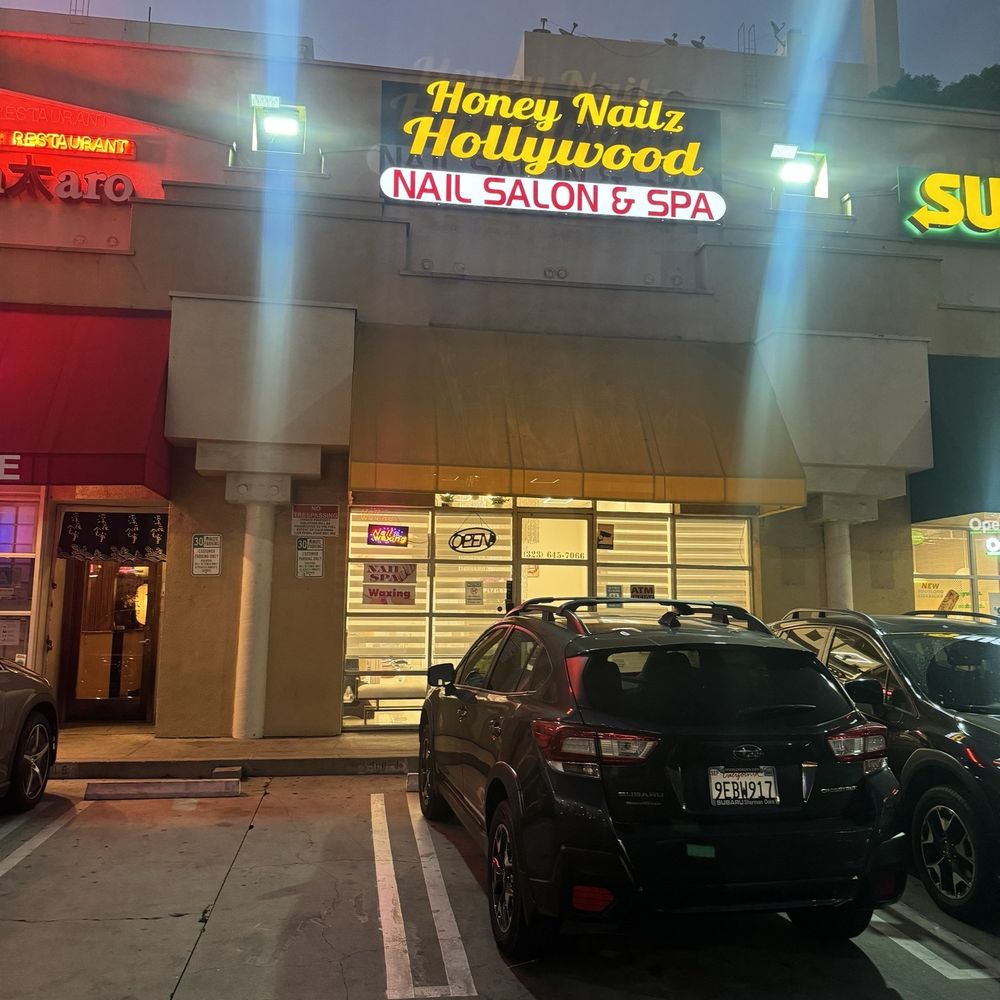 Nail Salon sign by LA Chris Signs Nail Salon sign by LA Chris Signs