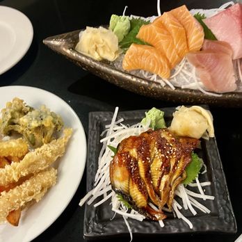 Sakura Bistro Tapas & Sake Bar - Sushi Bars Near Me - Oakland, California