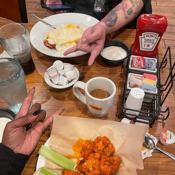 Denny's - Hot wings and chicken biscuits and gravy bowl - Diners Near Me - Ontario, California