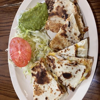 Linda's Restaurant - Chicken quesadillas (yum) - New American Near Me - Corpus Christi, Texas
