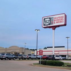 82 Eats