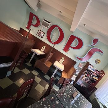 Pop's Ice Cream & Soda Bar - hip interior - Ice Cream & Frozen Yogurt Near Me - Roanoke, Virginia
