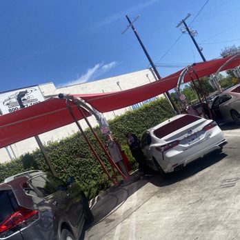 Blue Wash Express Car Wash - Reseda - Vacuum area - Car Wash Near Me - Reseda, California