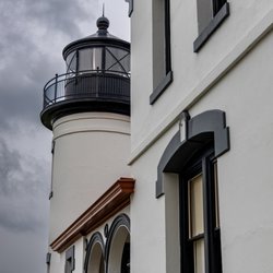 Admiralty Head Lighthouse - Admiralty Head Lighthouse