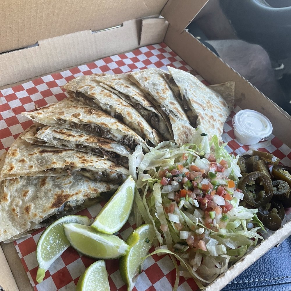 Juniors Tacos - Quesa pizza - Food Trucks Near Me - Houston, Texas Juniors Tacos - Quesa pizza - Food Trucks Near Me - Houston, Texas