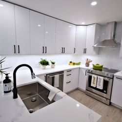 Renovate Me - kitchen renovation North Vancouver