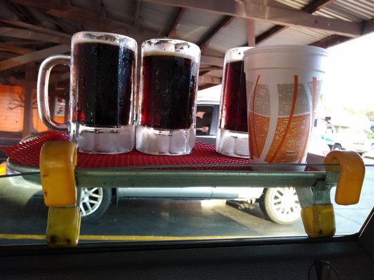 Port Drive In by null