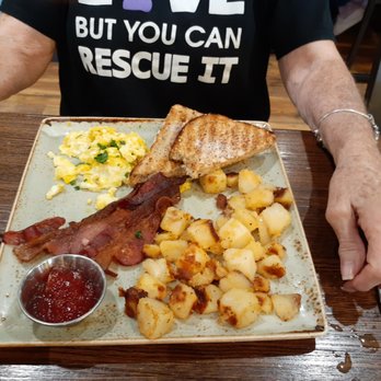 First Watch - Scrambled egg with overcooked bacon, undercooked potatoes and bread - Breakfast & Brunch Near Me - Plantation, Florida First Watch - Scrambled egg with overcooked bacon, undercooked potatoes and bread - Breakfast & Brunch Near Me - Plantation, Florida