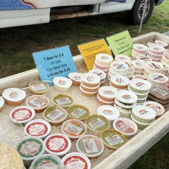 Encinitas/Leucadia Farmers' Market - Farmers Market Near Me - Encinitas, California Encinitas/Leucadia Farmers' Market - Farmers Market Near Me - Encinitas, California