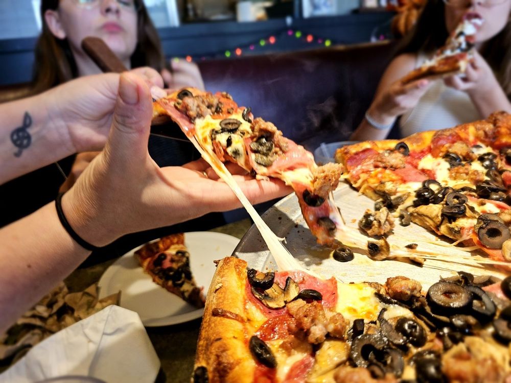 NAPOLI PIZZERIA VACAVILLE Updated December 2025 321 Photos & 665