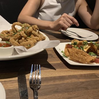 Yard House - tastless calamari and crispy nachos - New American Near Me - San Jose, California Yard House - tastless calamari and crispy nachos - New American Near Me - San Jose, California