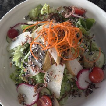 Oku - Fresh Pear and Butter Lettuce Salad - Sushi Bars Near Me - Santa Barbara, California